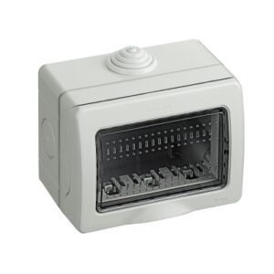 Caja para adosar 3 módulos c/tapa transparente Idrobox Matix IP55