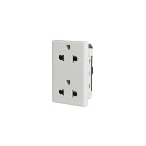 Tomacorriente universal doble 2X16A+T 127/250V 3 módulos blanco Matix