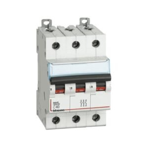 Interruptor termomagnético 3x63A 10kA 220V tipo C Din BTDIN